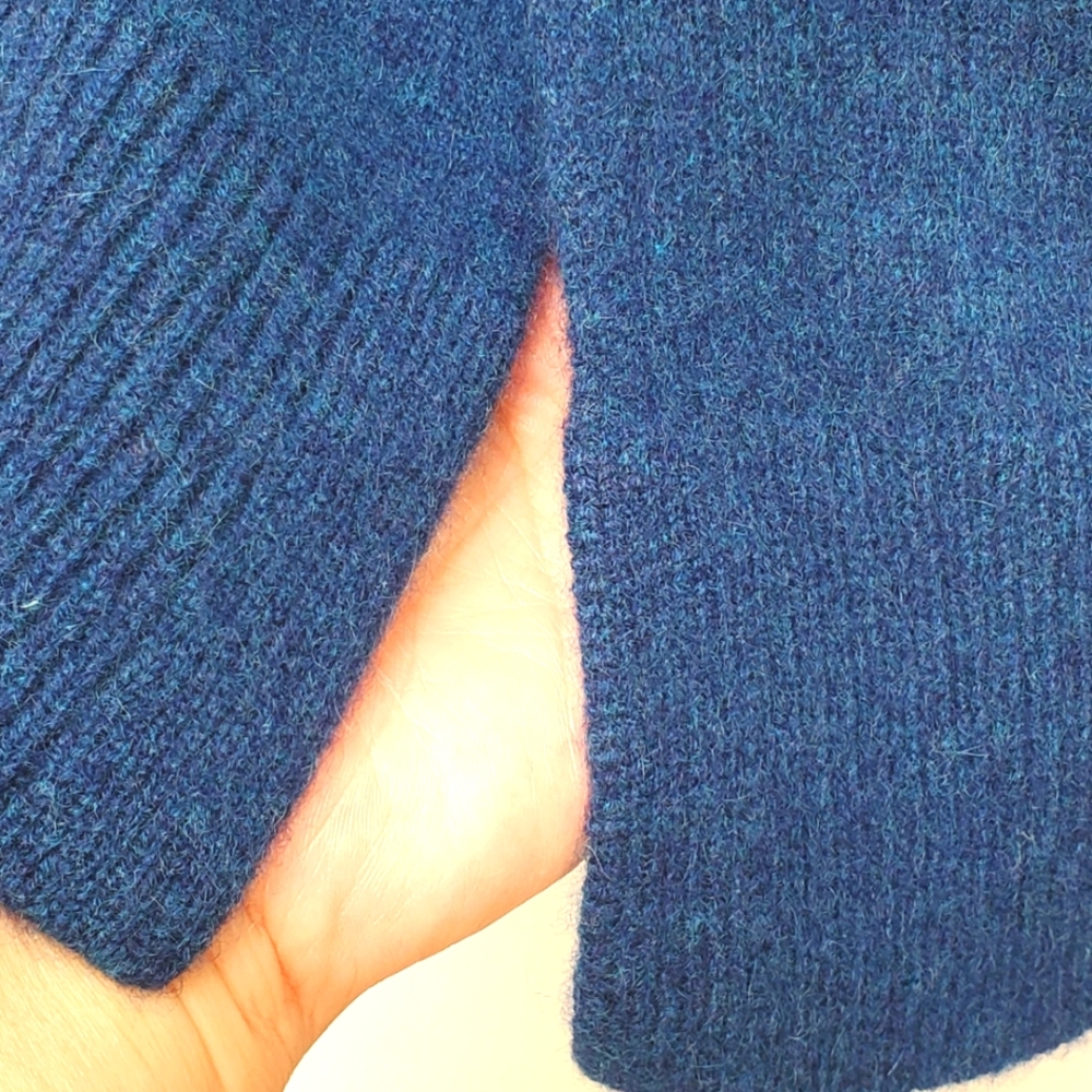 White+Warren Dark Teal Blue 100% Cashmere Sweater Size Small Minimalist - Picture 4 of 8